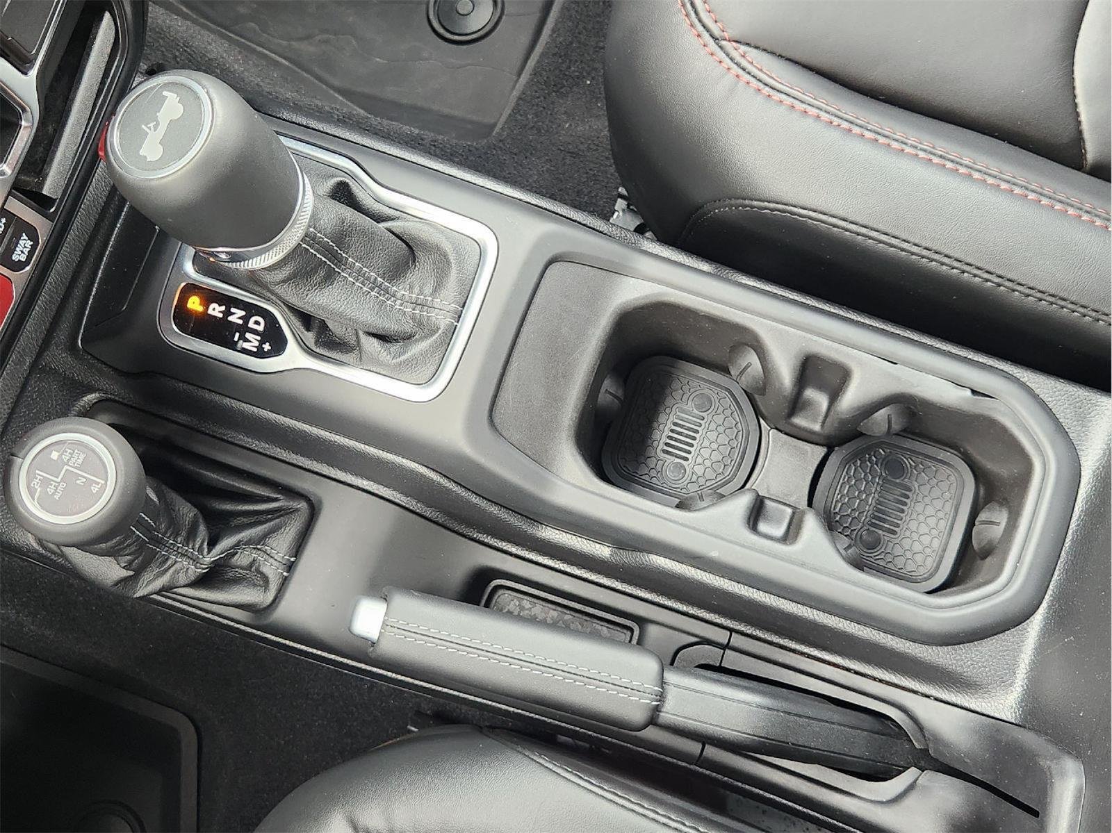 2025 Jeep Wrangler photo 21 of 34