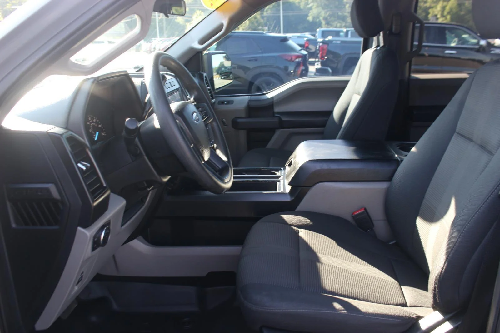 Used 2020 Grey Ford XL image 17