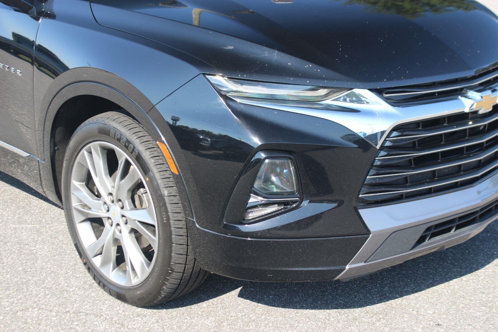Used 2020 BLACK Chevrolet Premier image 9