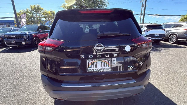 Used 2022 Black Nissan SV image 9