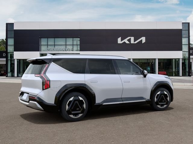 New 2026 White Kia Land image 6