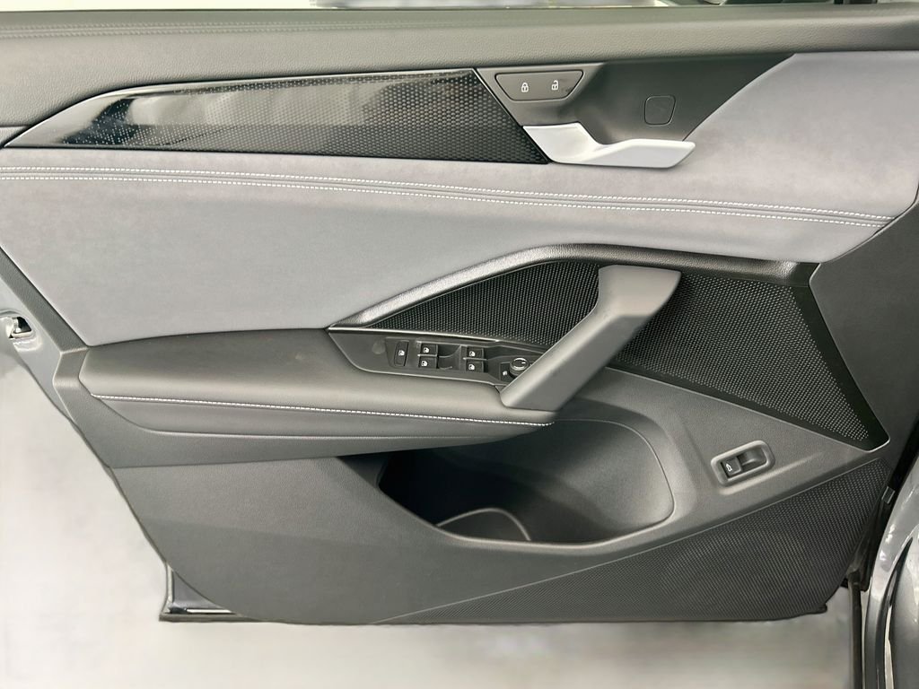 New 2026 Platinum Gray Metallic Volkswagen SE R-Line Black image 22