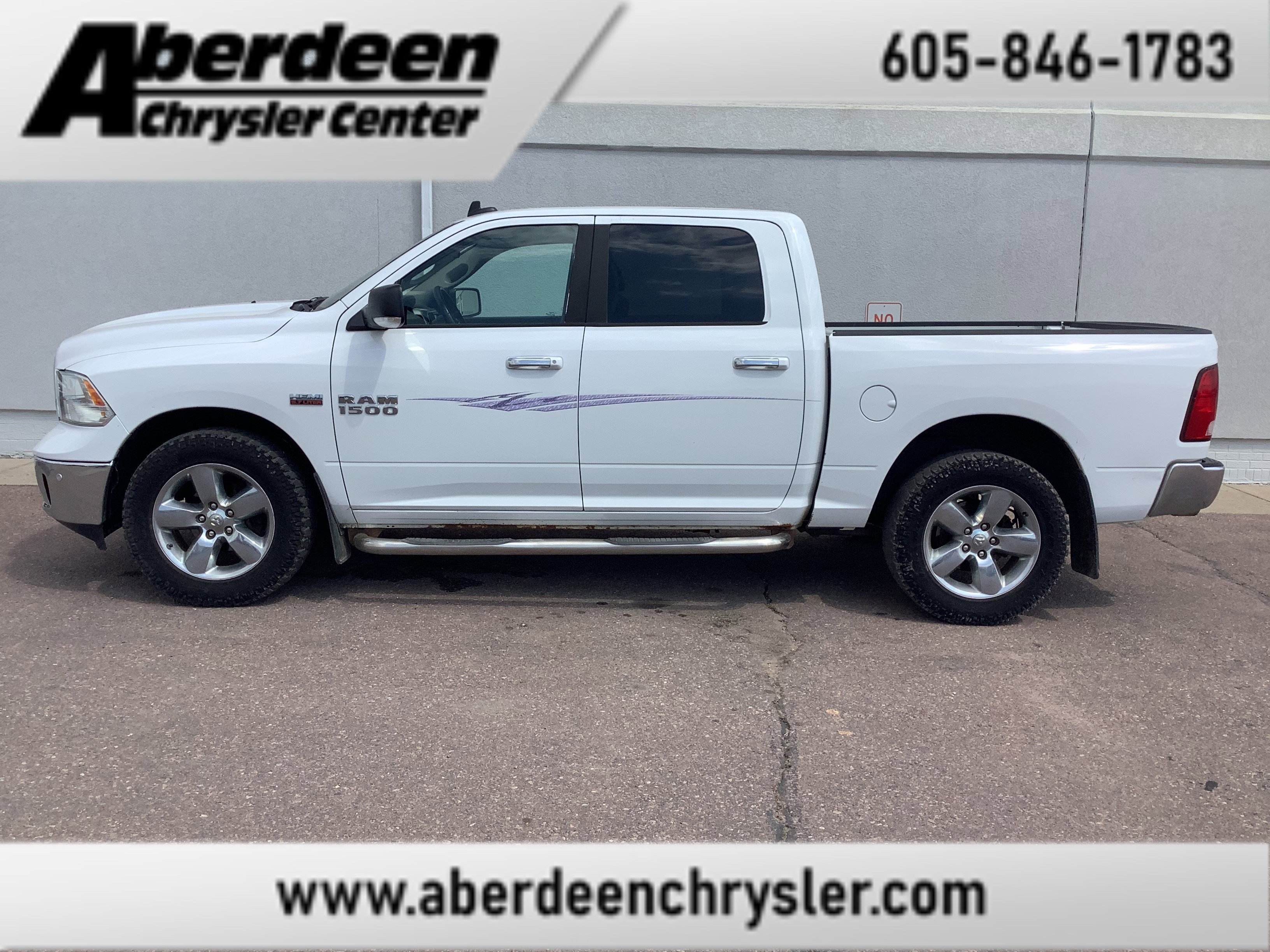 2017 RAM 1500 Big Horn 4x4 Crew Cab 5'7's photo