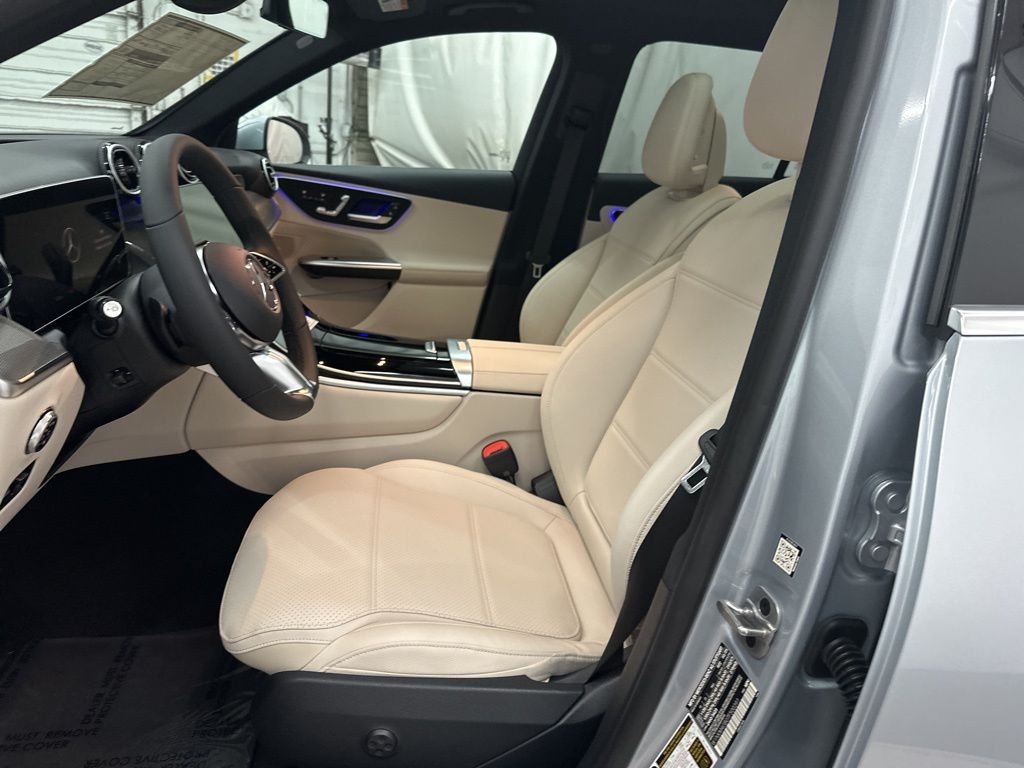 Used 2026 Silver Mercedes-Benz GLC 300 image 18