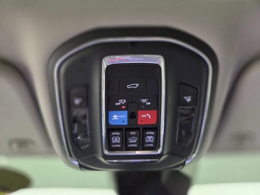 Used 2022 Silver Zynith Jeep Series II image 19