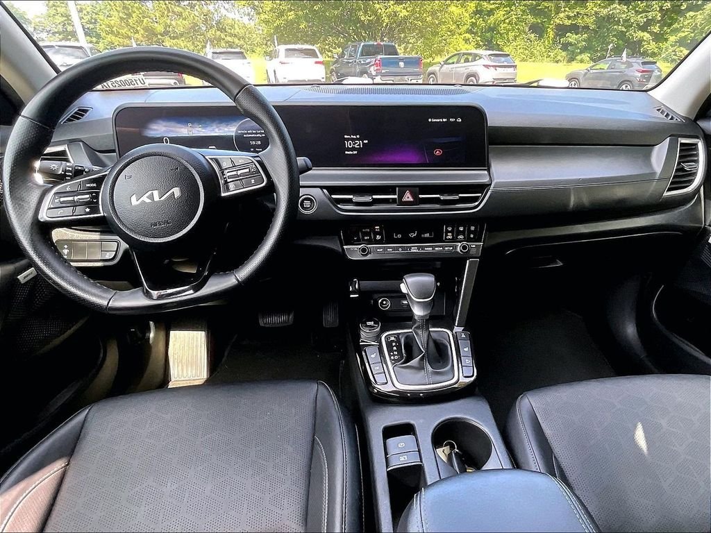 Used 2024 Green Kia SX image 21