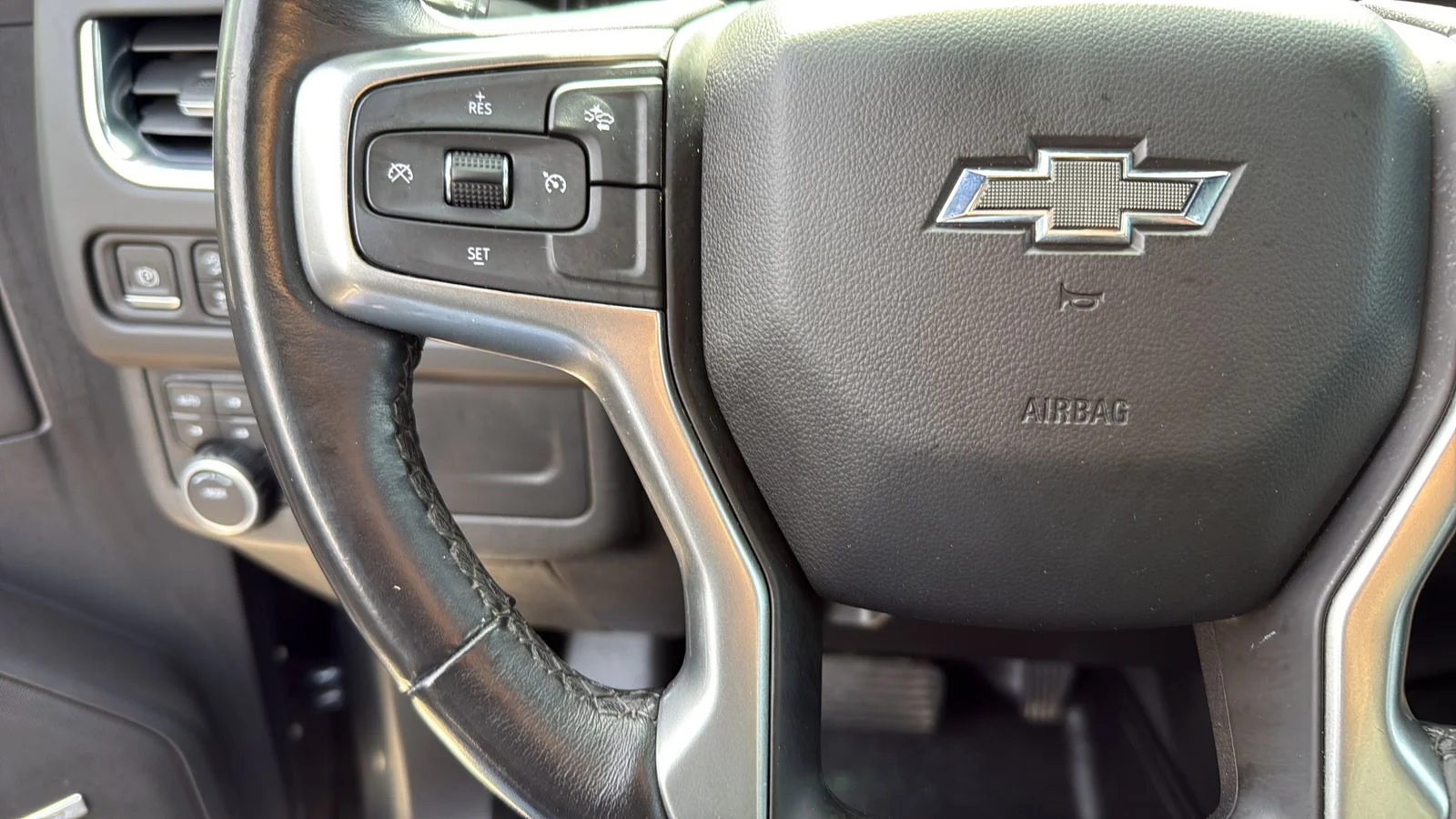 Used 2021 Gray Chevrolet Z71 image 16