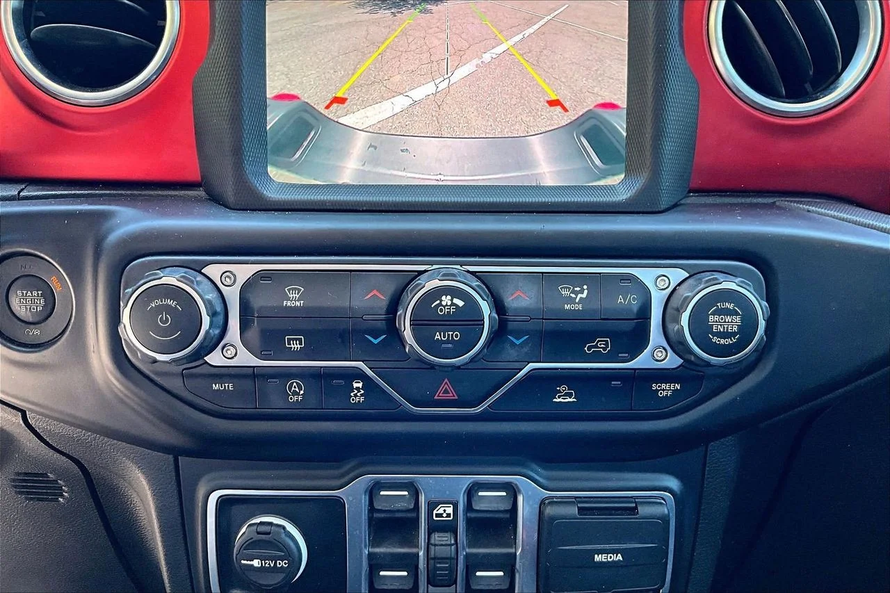 Certified Used 2020 Green Jeep Rubicon image 18