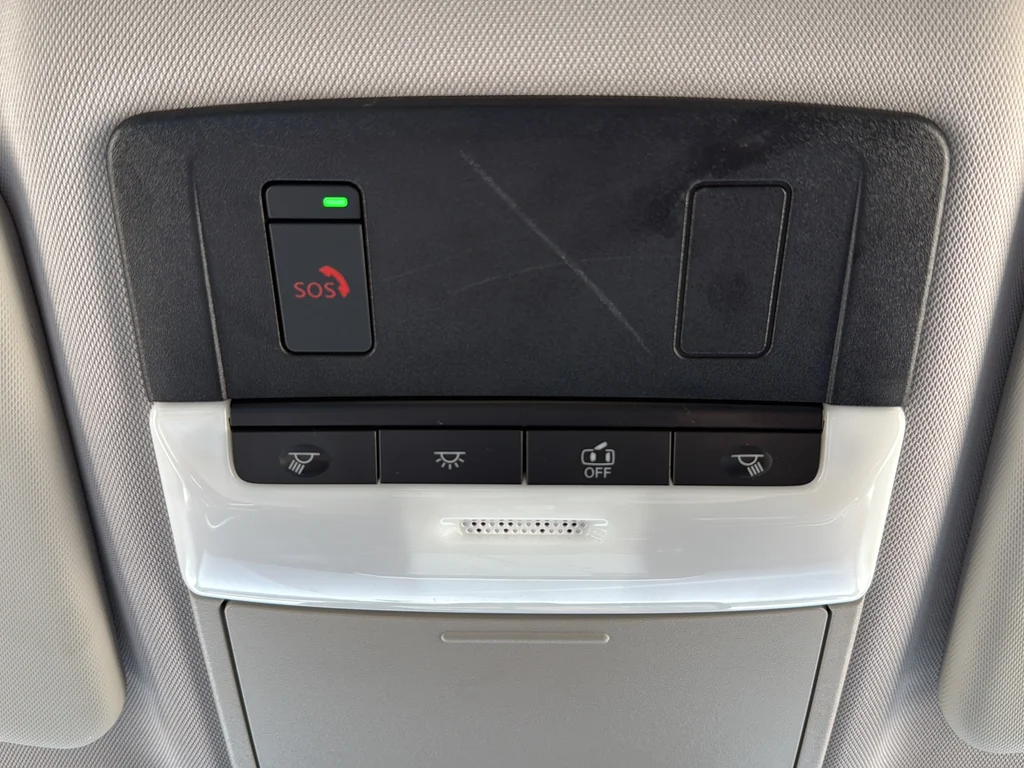 Used 2022 Black Mitsubishi SEL image 28