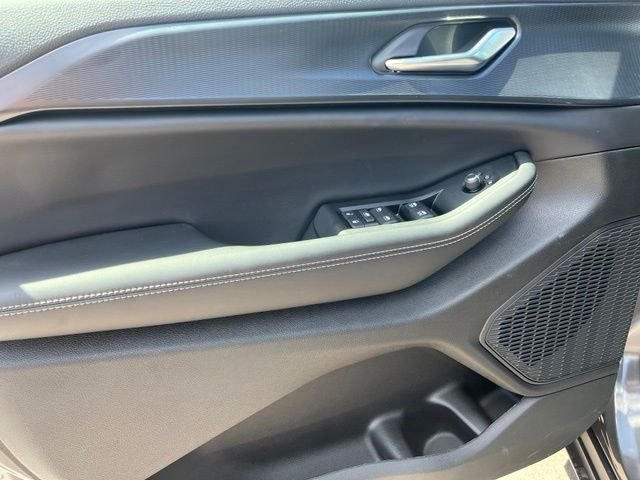 New 2026 Baltic Gray Metallic Clear-Coat Exterior Paint Jeep Laredo X image 11