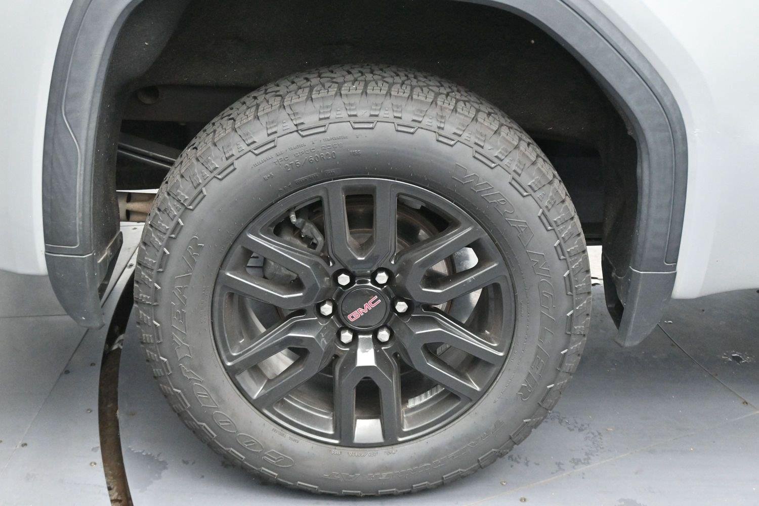 Used 2022 Quicksilver Metallic GMC Elevation image 32