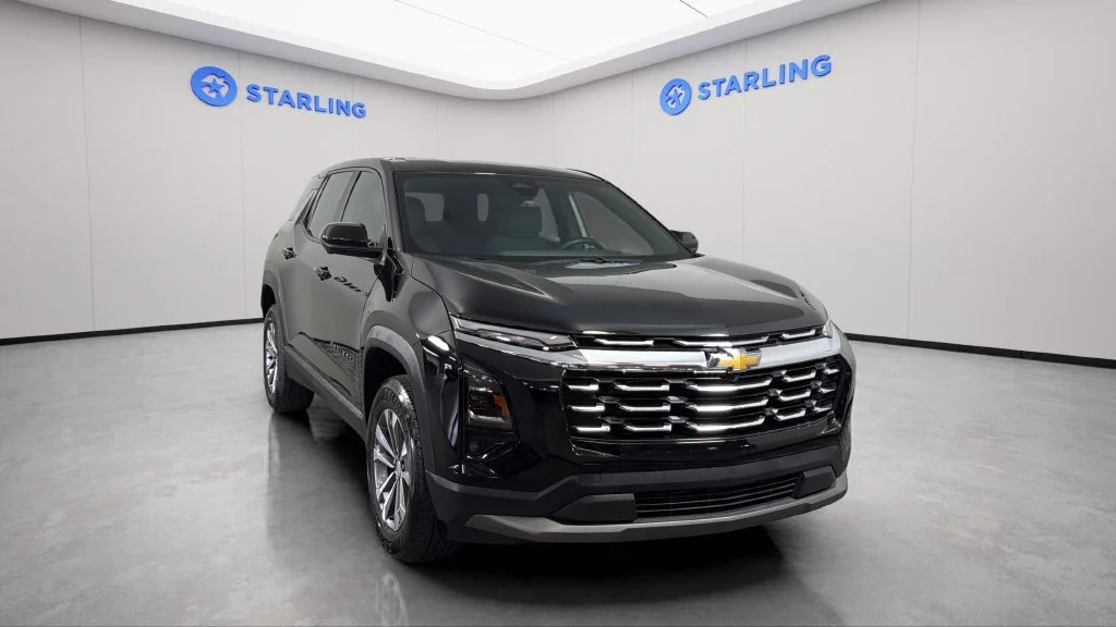 Used 2025 Mosaic Black Metallic Chevrolet LT image 16