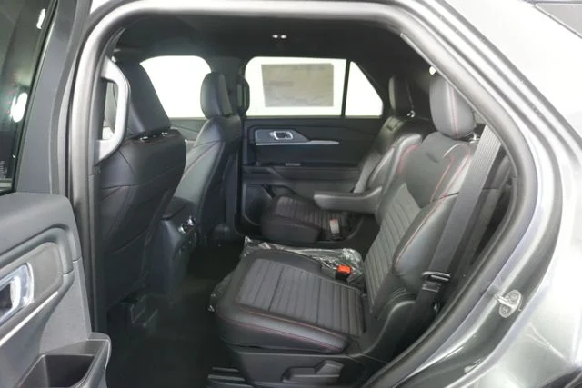New 2026 Carbonized Gray Metallic Ford ST-Line image 30