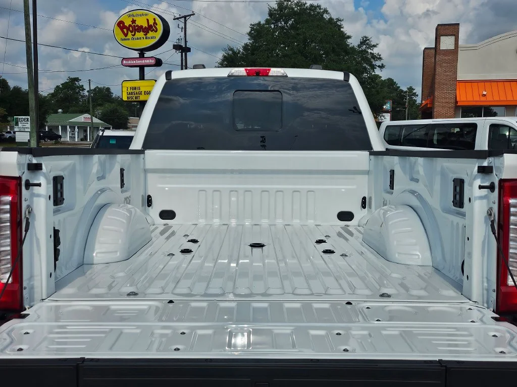 New 2026 Star White Metallic Tri-Coat Ford F-250® King Ranch® image 15