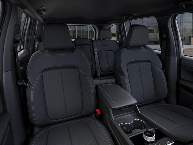 New 2026 Diamond Black Crystal Pearl-Coat Exterior Paint Jeep Laredo image 16