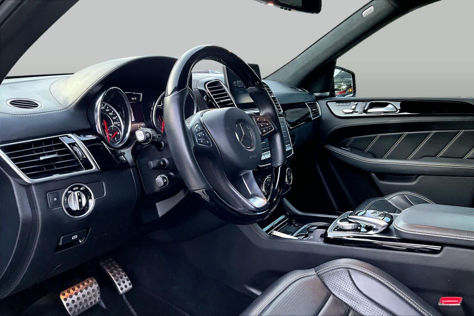 Used 2018 Black Mercedes-Benz AMG® GLE 63 image 18