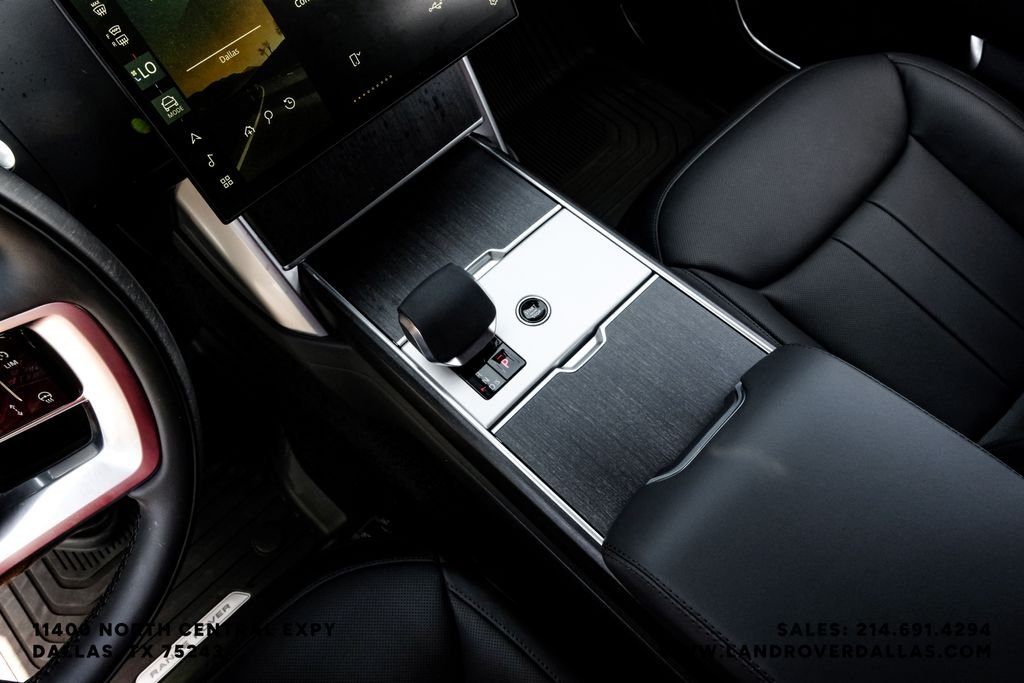 New 2026 Carpathian Gray Land Rover SE image 22