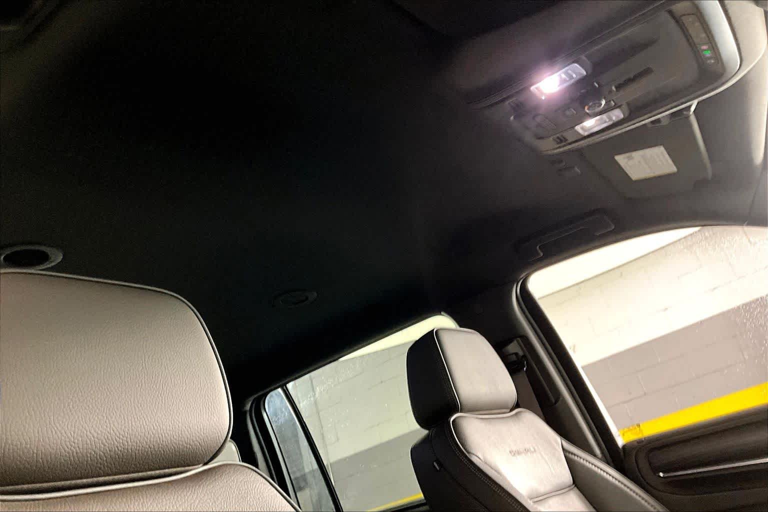 2022 GMC Yukon XL Denali - Photo 14