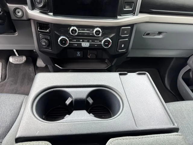 Used 2024 Agate Black Metallic Ford XLT image 12