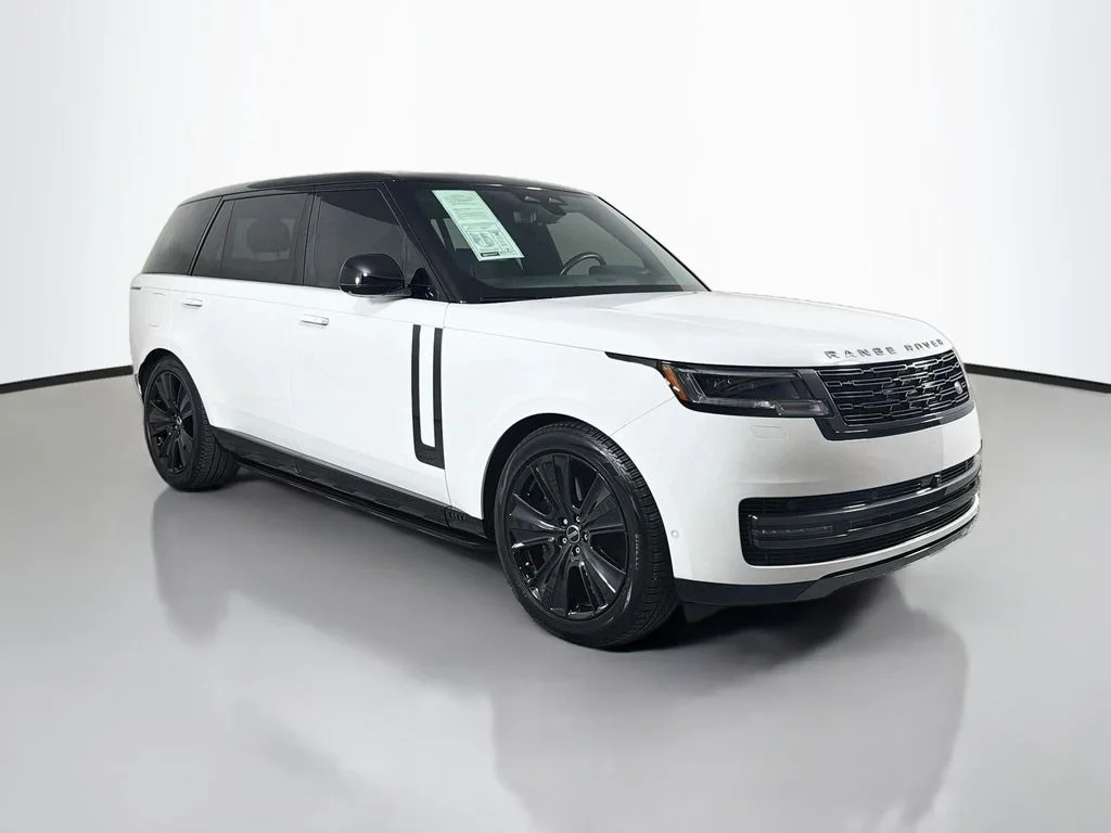 Certified Used 2024 White Land Rover SE image 3