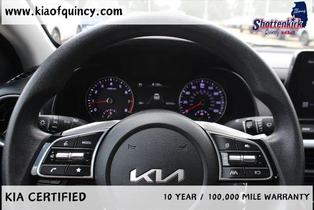 Used 2024 White Kia LXS image 22