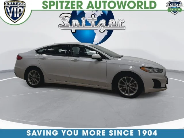 Used 2020 White Ford SE image 3