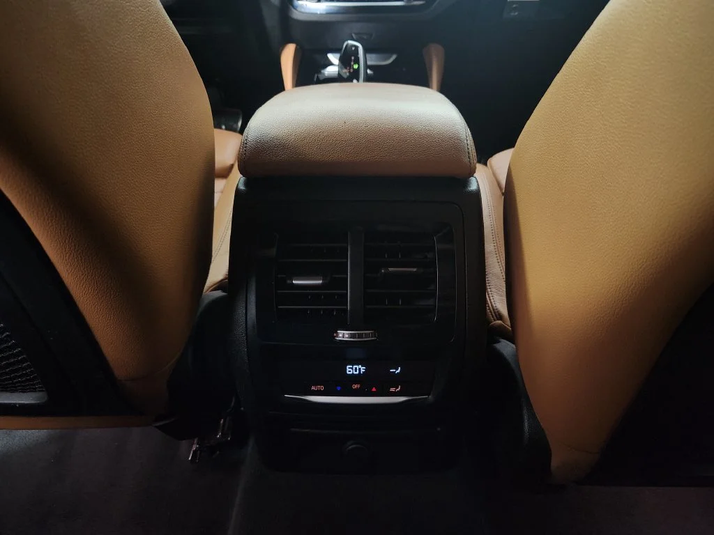 Used 2019 Black BMW xDrive30i image 19