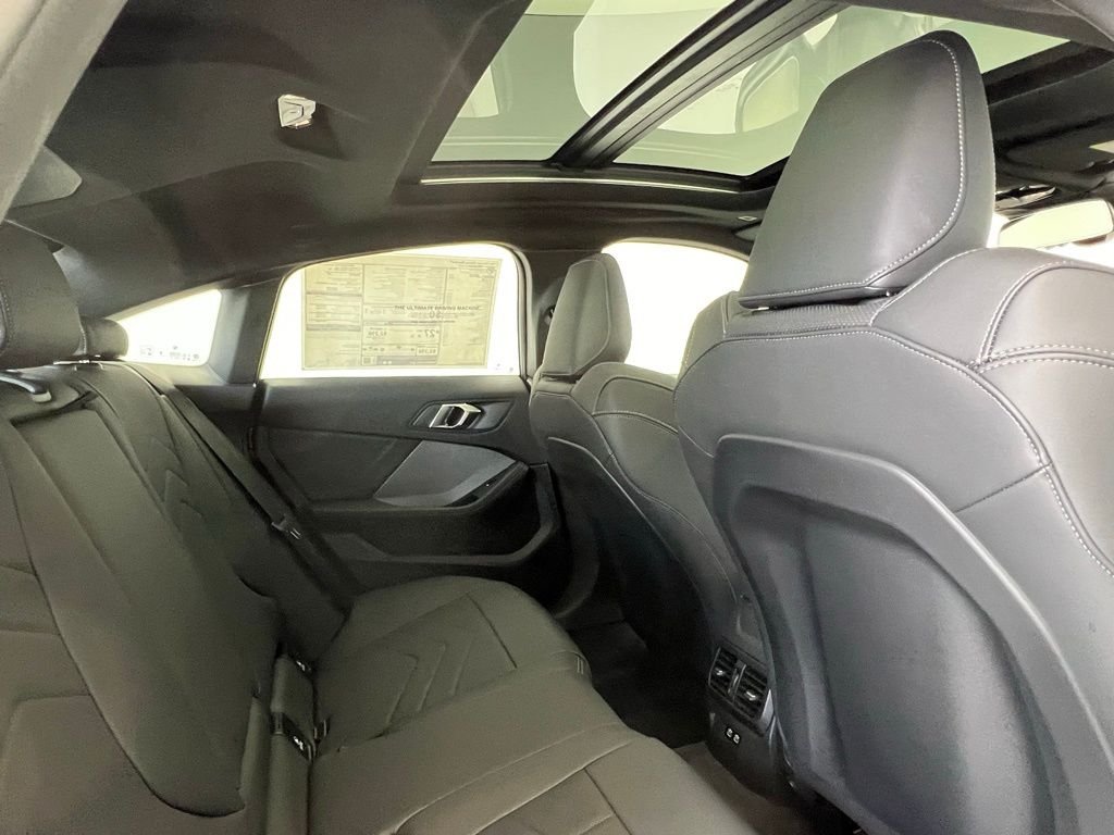 2025 BMW 2 Series M235 - Photo 9