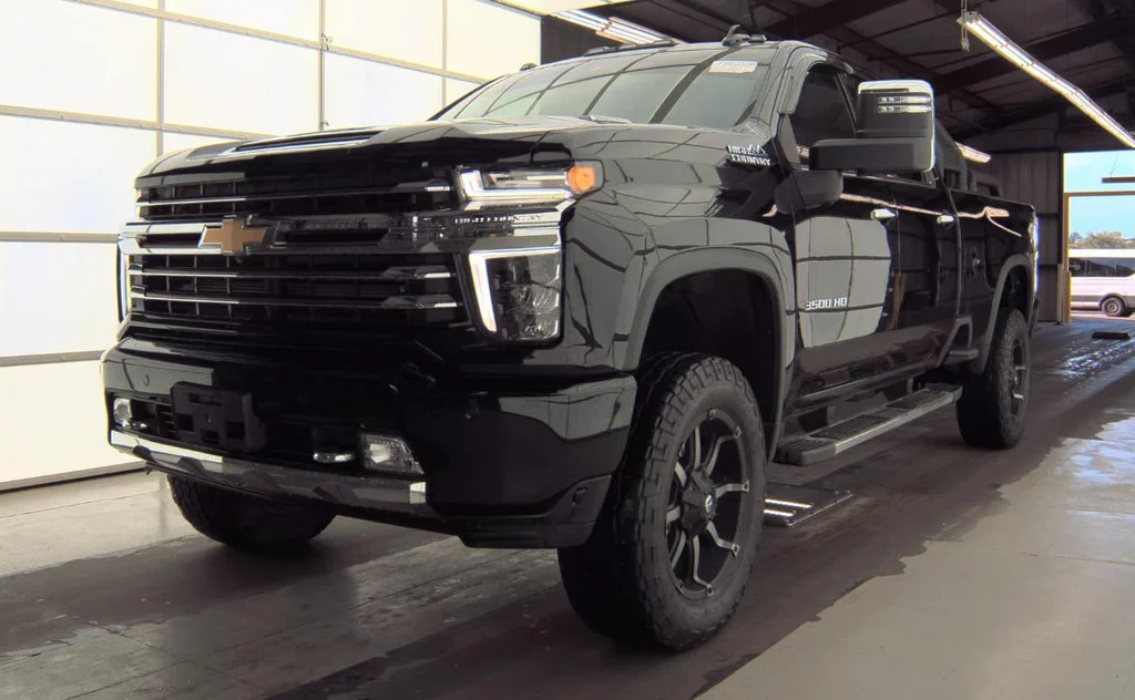 Used 2022 Black Chevrolet High Country image 1