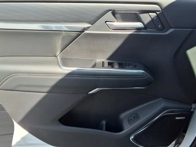 Used 2026 Summit White GMC Elevation image 16