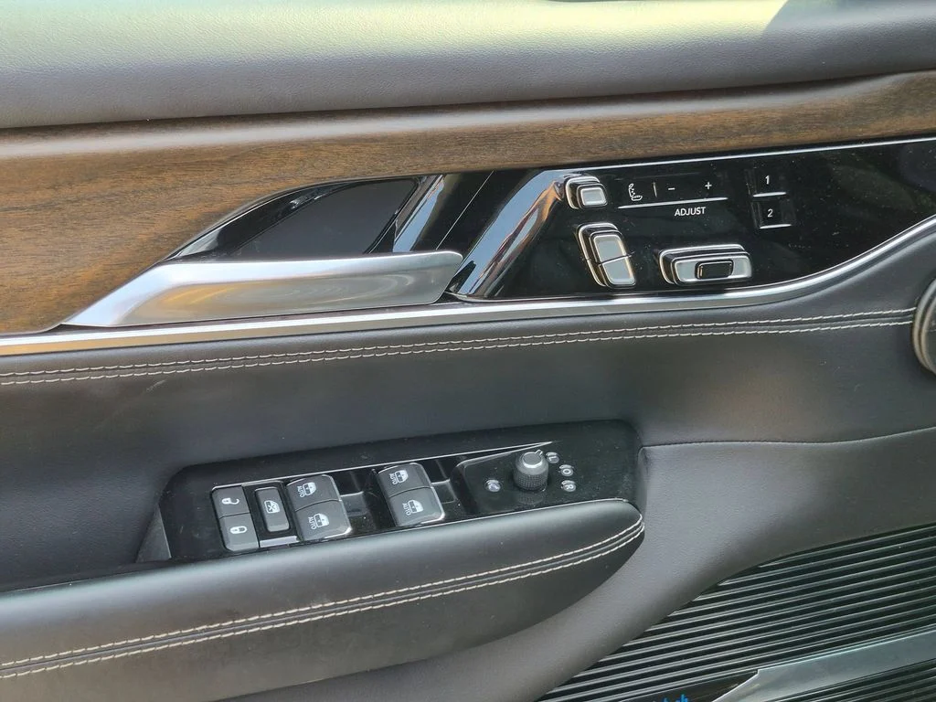 Used 2022 Gray Jeep Series I image 14