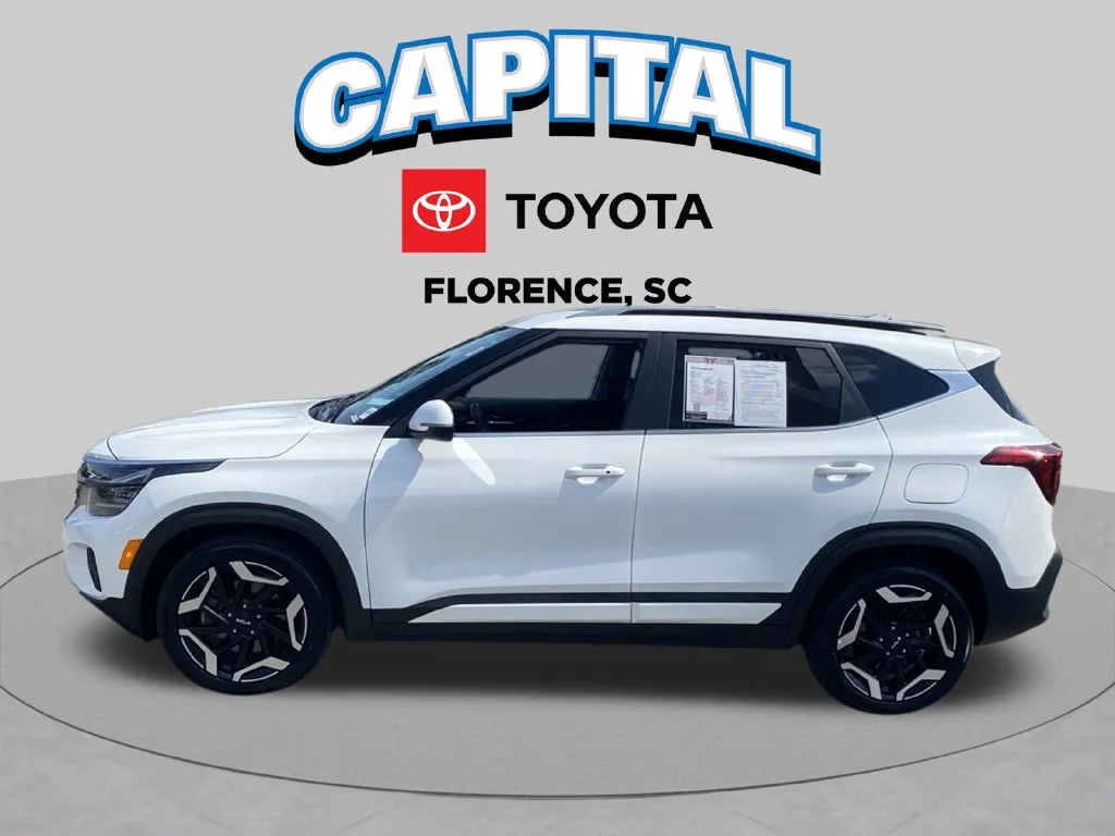 Used 2024 White Kia SX image 3