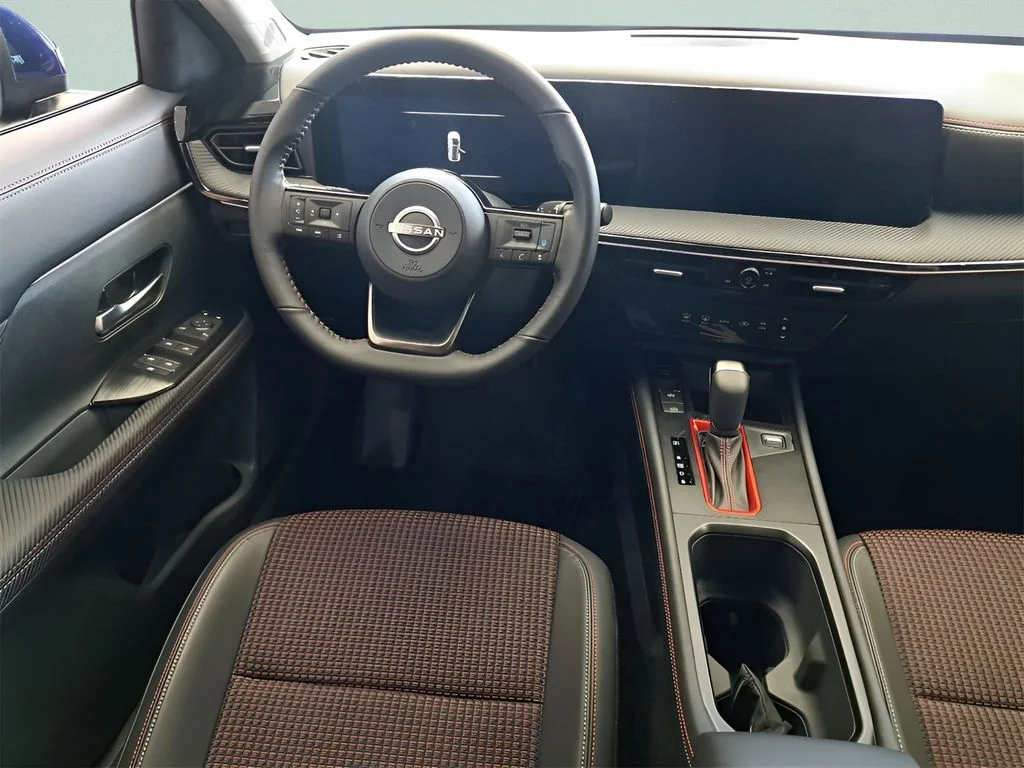 Used 2025 White Nissan SR image 15