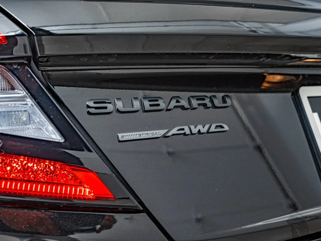 Used 2025 Crystal Black Silica Subaru Premium image 19