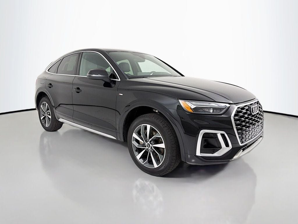 2022 Audi Q5 Sportback 45 Premium's photo