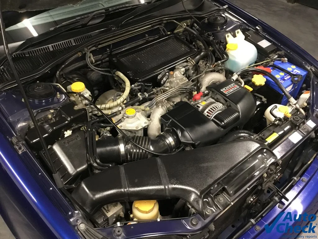 Used 2001 Blue Subaru GT image 40