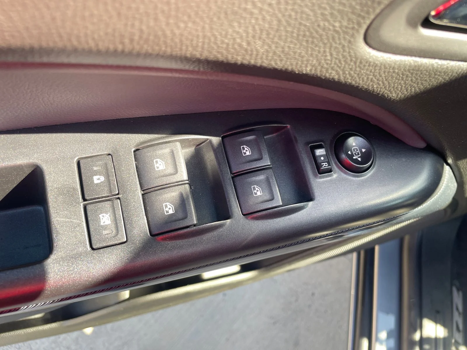 Used 2021 Gray Chevrolet Z71 image 22