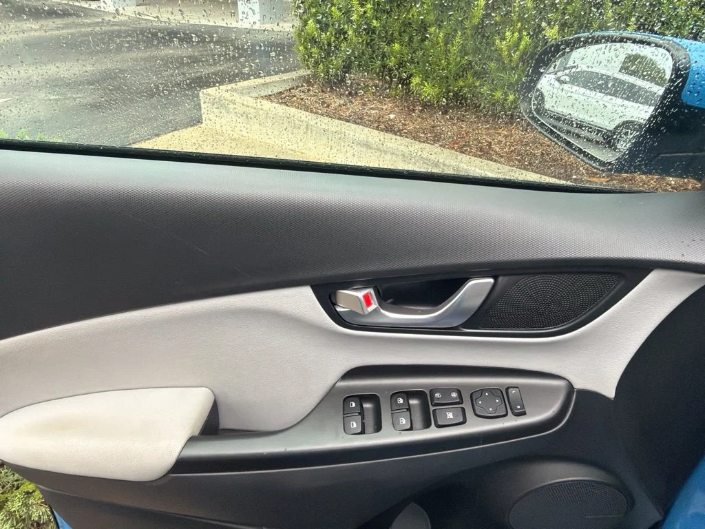 Used 2022 Blue Hyundai Limited image 12