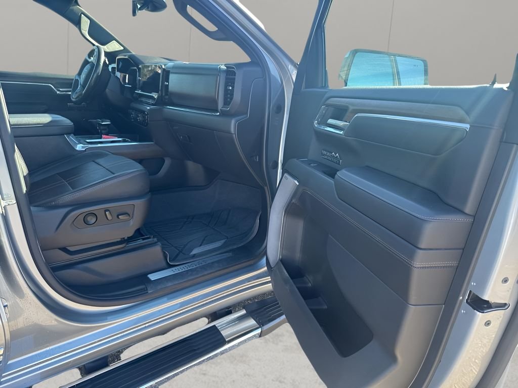 Used 2023 Sterling Gray Metallic Chevrolet High Country image 17