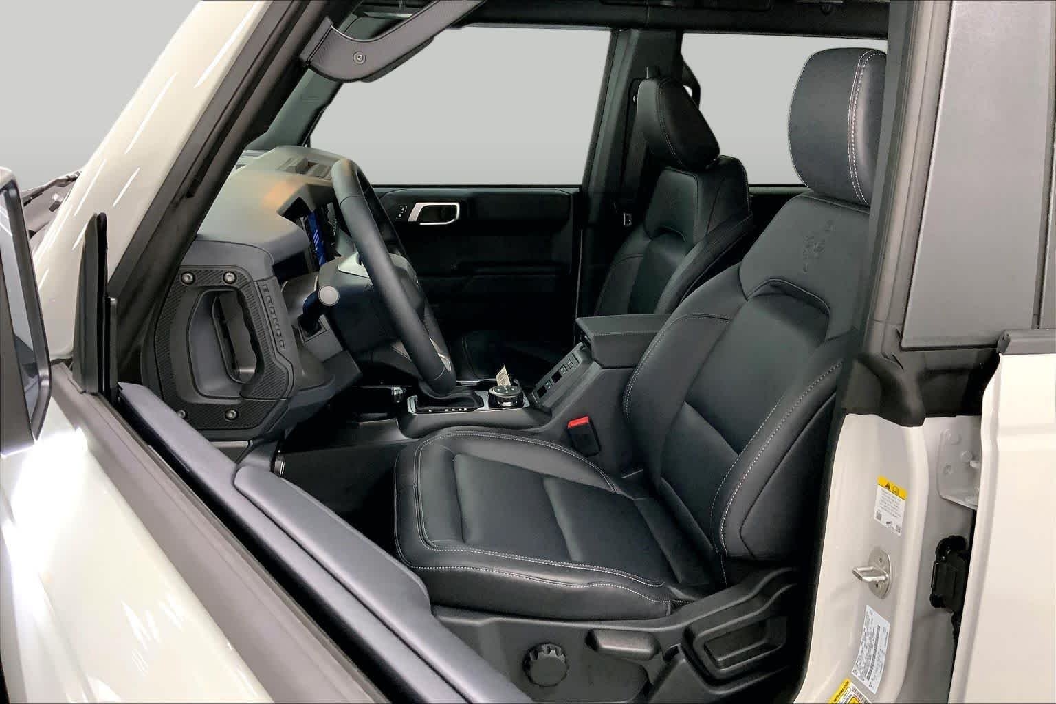 New 2026 Avalanche Gray Ford Badlands® image 8