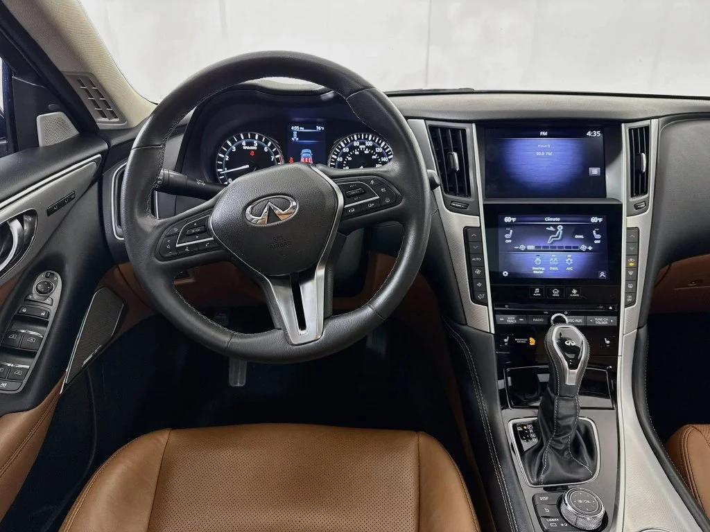 Certified Used 2023 Gray INFINITI LUXE image 30