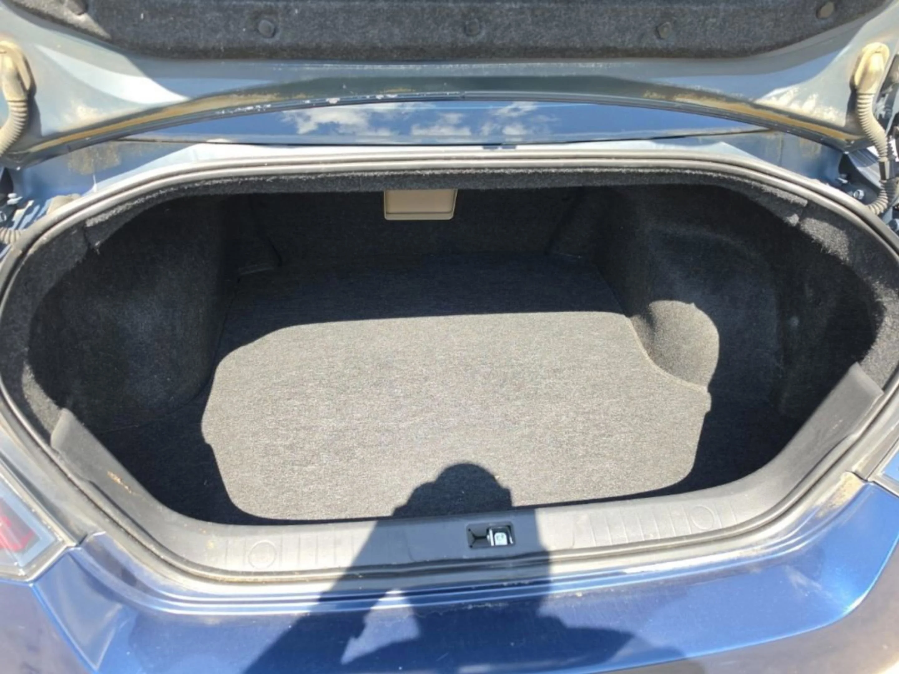 Used 2013 Blue Nissan 3.5 SV image 11