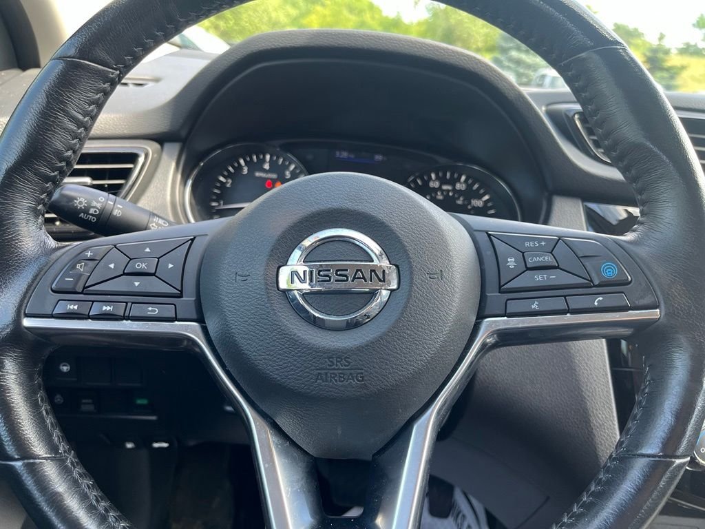 Used 2019 Gray Nissan SV image 20