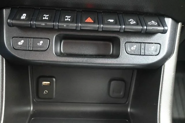 Used 2018 White Chevrolet ZR2 image 29