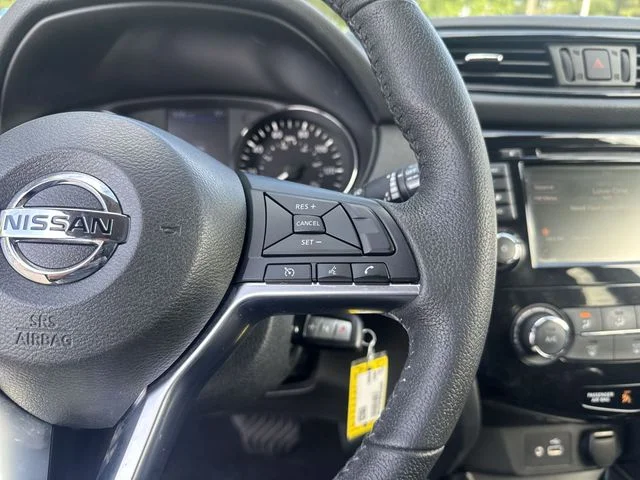 Used 2019 Black Nissan S image 17