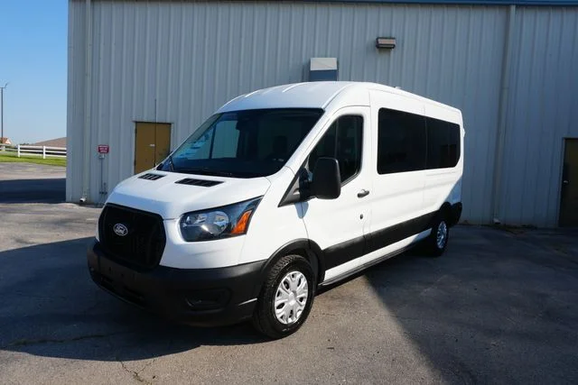 New 2026 Oxford White Ford Passenger Van XL image 6
