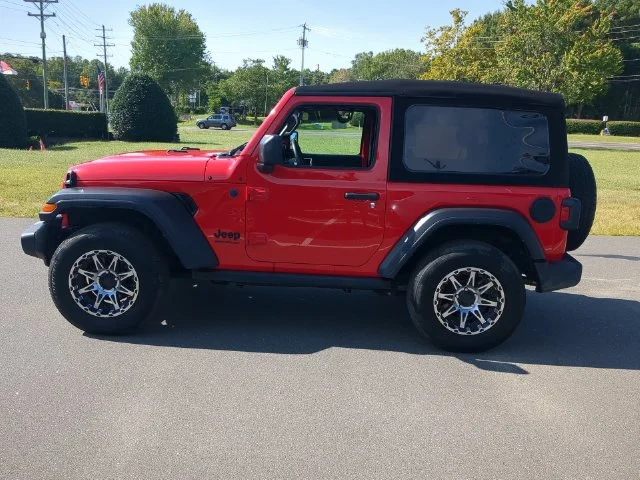 Used 2022 Red Jeep Sport S image 10