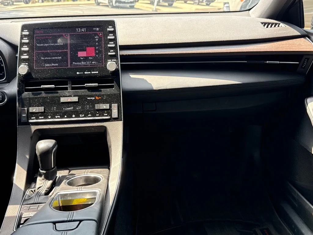 Used 2022 Pearl Toyota XLE image 16