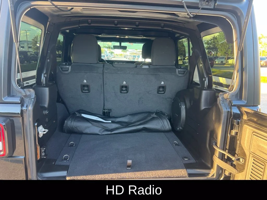 Certified Used 2022 Black Jeep Unlimited Sport Altitude image 13