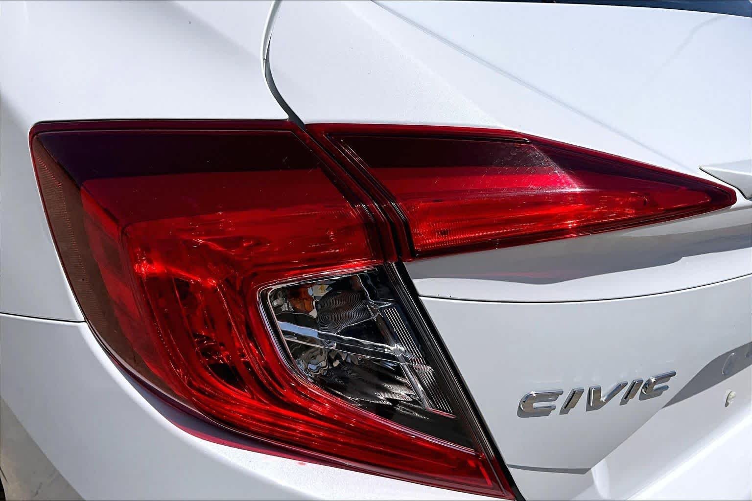 Used 2019 Platinum White Pearl Honda EX-L image 28